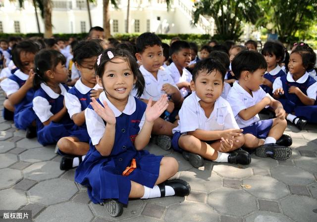 深圳一小学四年级班长体罚12名同学，当地教育局：已对涉事班长批评教育，班主任自我检讨并向家长道歉<strong></p>
<p>深圳市教育局网站</strong>。你怎么看？