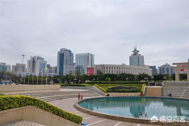 惠州市区和深圳龙岗中心城<strong></p>
<p>龙岗龙城公园</strong>，你更喜欢在哪生活？