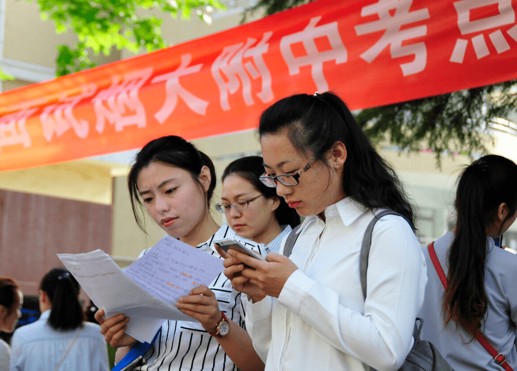 深圳教师招考遭遇“滑铁卢”，部分岗位无人问津，名校生还向往吗