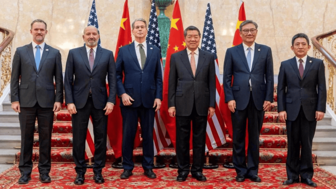美代表连夜回国邀功！中方稀土防线未破，特朗普叹中国难缠