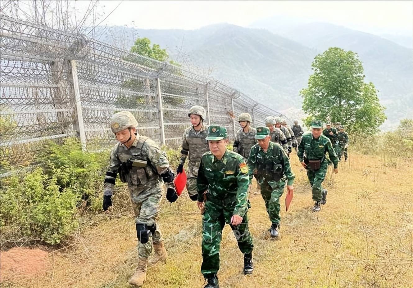 几十年来头一次，越南人民军北进中国广西，中越陆军联合集结