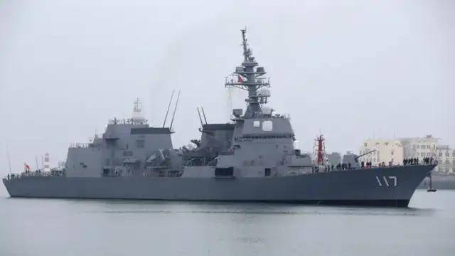 日媒爆料：中国海军130mm舰炮咆哮！强势驱离侵入的日本驱逐舰！