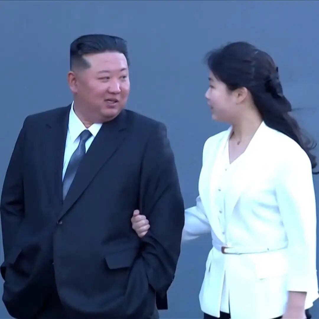 金正恩女儿首登国际舞台，引爆接班传闻！英国首相被架空，工党内斗成全武行…