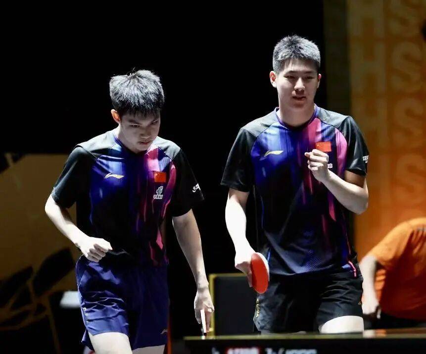 国乒提前锁定混双冠军，男、女双打各有3对进4强 | WTT中国大满贯双打