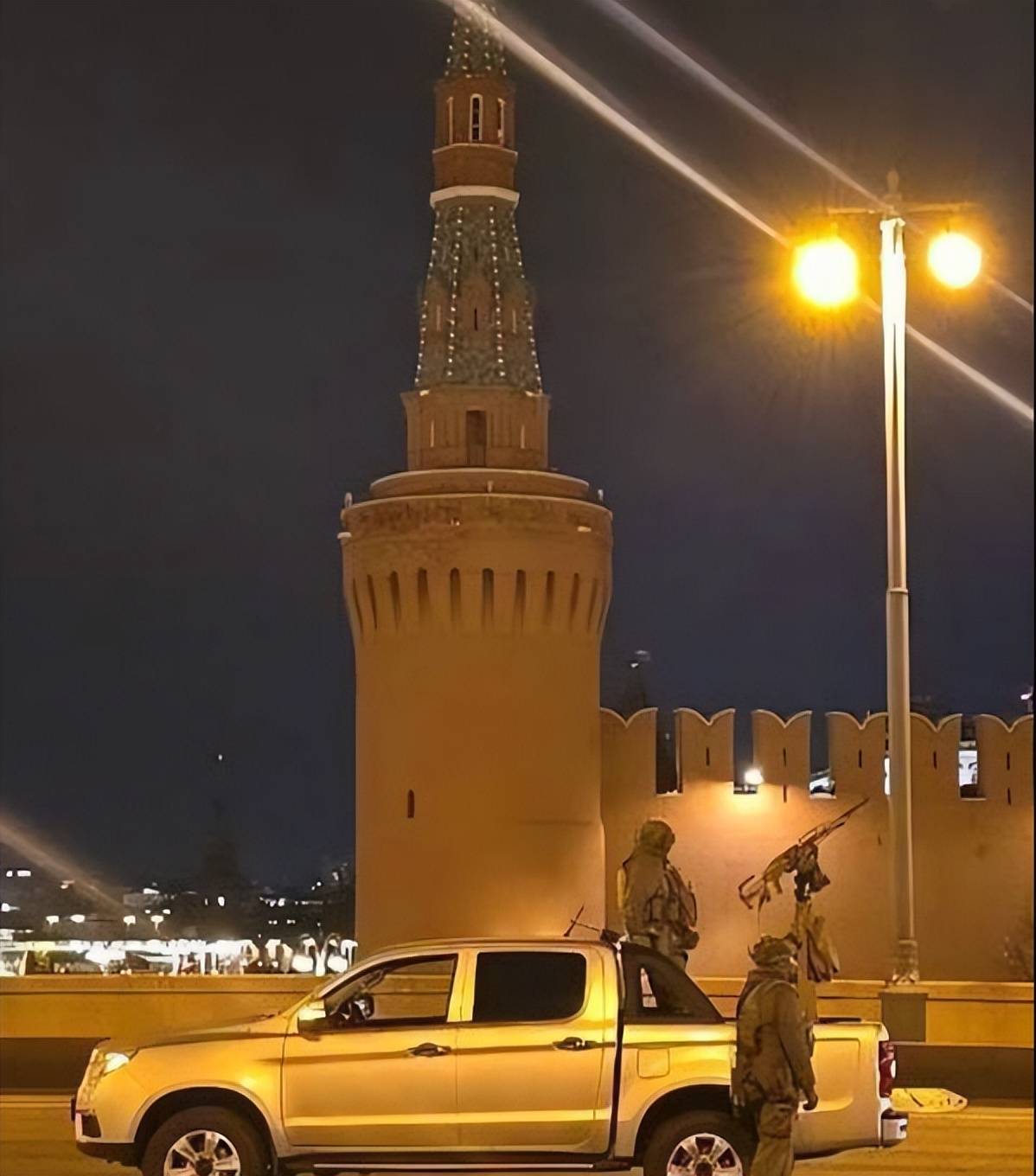 亚速营司令暗示，乌克兰将开打波兰：俄军与北约打一仗，才是目的