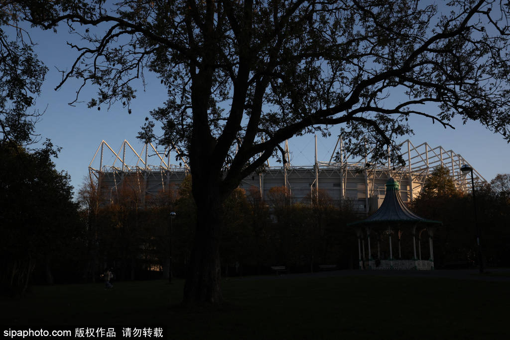 曼联平降级区森林：误判引发争议，3连胜梦碎