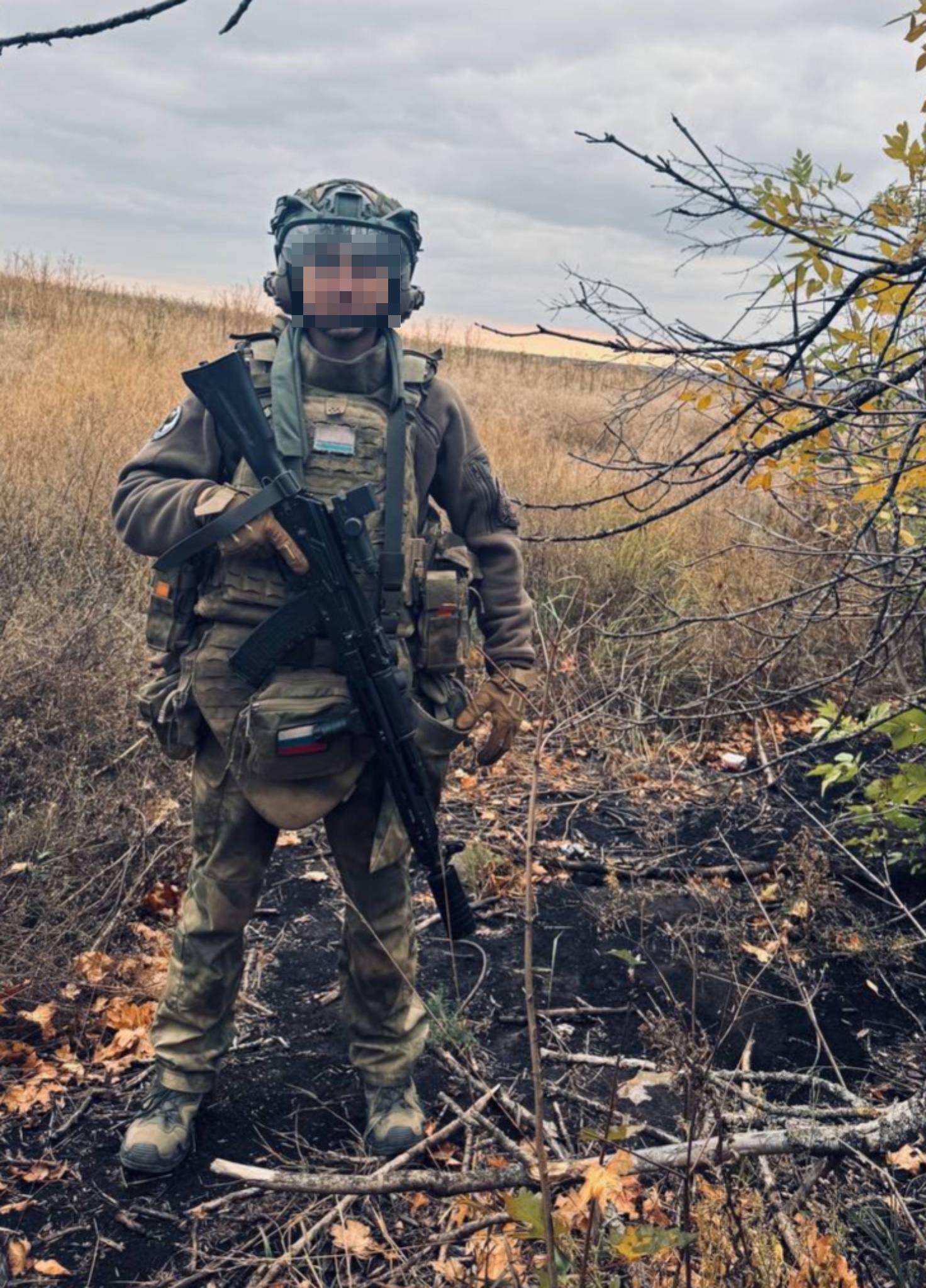 堵上最后1公里！俄军包了2025年最大饺子，300名敢死队攻占红军城