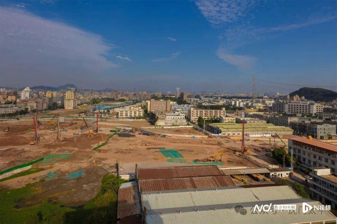 东莞市虎门镇党委书记李惠勤，已兼任滨海湾新区管委会主任