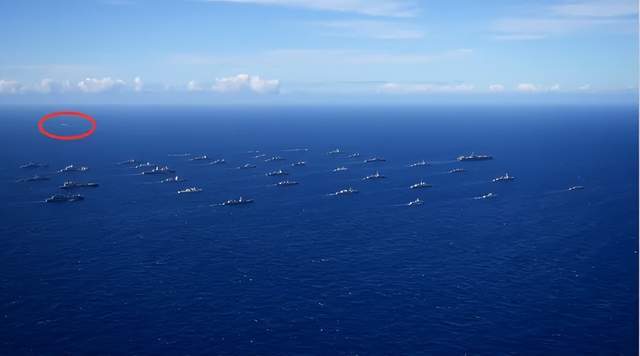 美国纪录片：看到中国815舰一过来，吓的美军全舰禁用手机和蓝牙