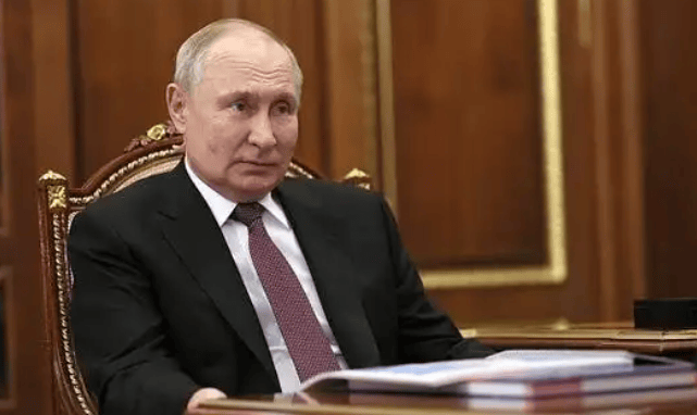 谈判结果出来了！泽连斯基表态，特朗普只回应四个字，普京发出警告：乌不撤军，俄就全面占领？