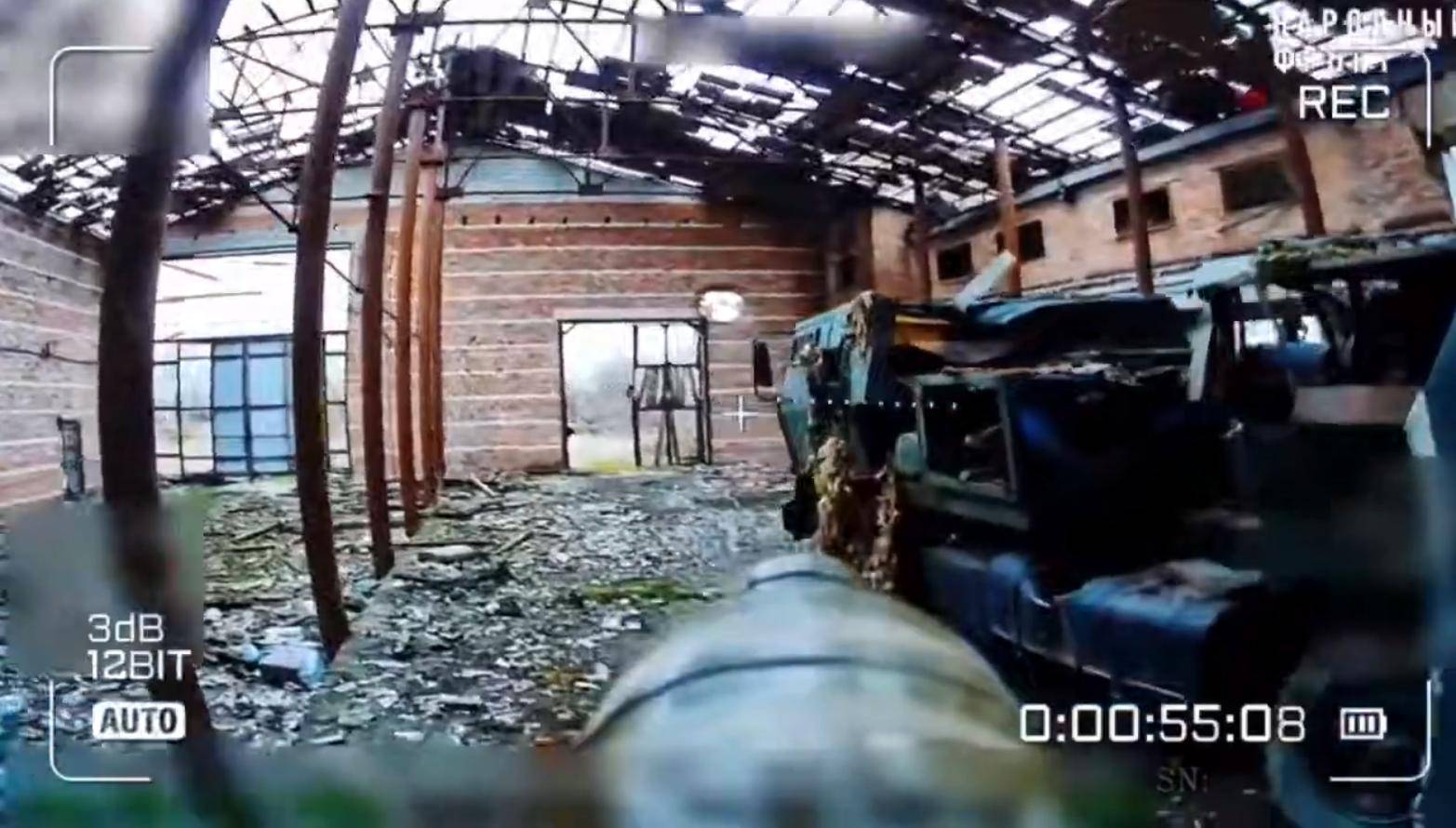 俄军被狠狠上一课:打假海马斯,乌军藏地道,靠机器人无人机作战