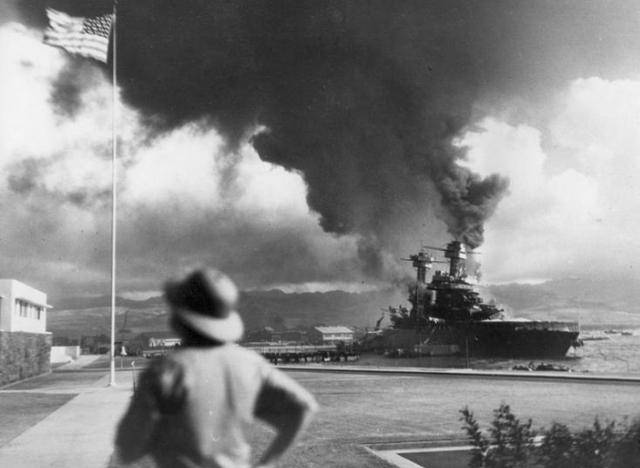 果然本性难改：12架F2挂48枚导弹升空，日本演练“偷袭”辽宁舰？