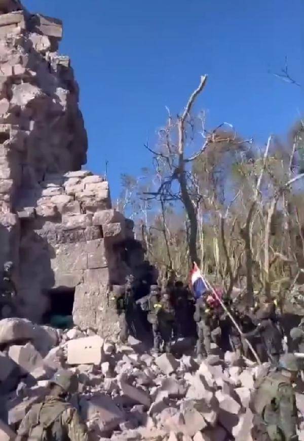 就在刚刚，泰国军队遭最大惨败：柬埔寨敢死队手持56冲，光脚冲锋