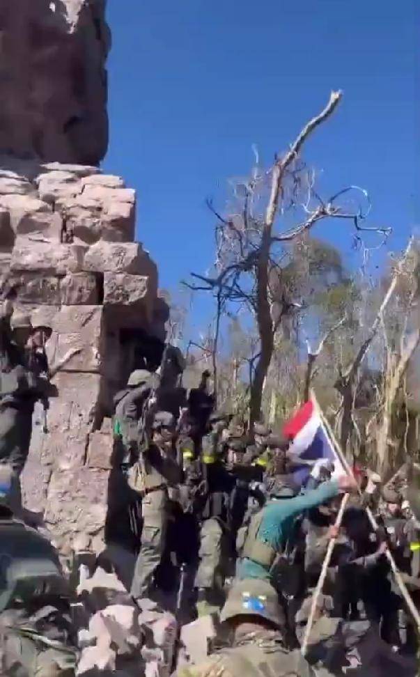 就在刚刚，泰国军队遭最大惨败：柬埔寨敢死队手持56冲，光脚冲锋