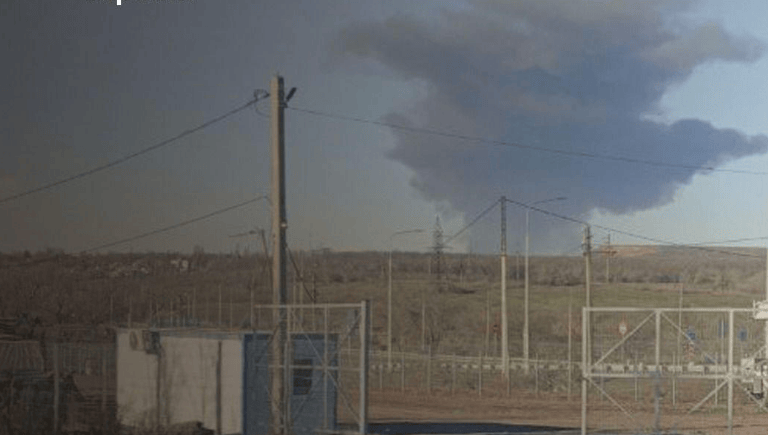 俄军称炸死乌情报和安全官员！乌军：用“风暴阴影”导弹击中俄炼油厂