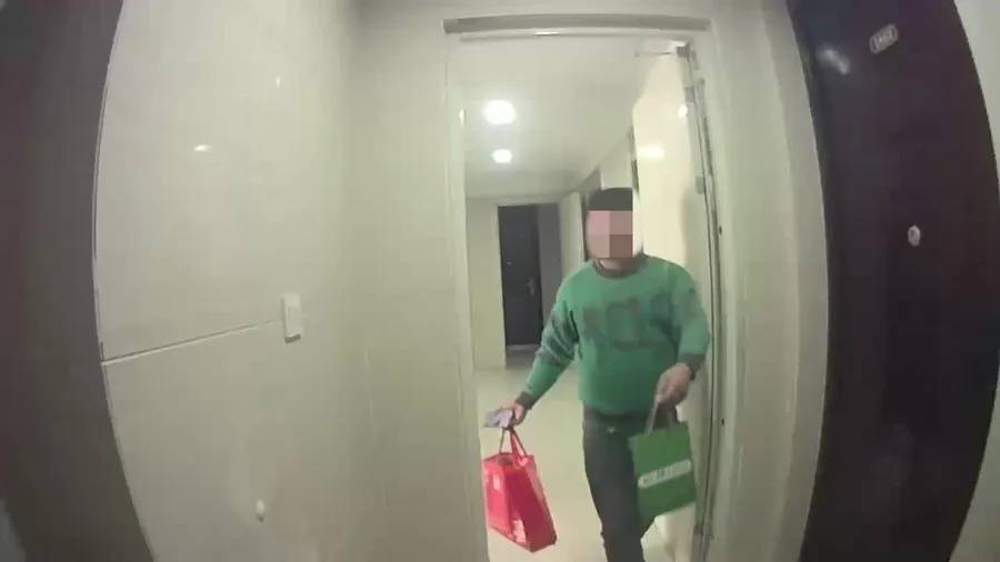 上海警方：多名来沪人员窜至居民小区，已被抓获！家门口出现这种袋子，千万小心→