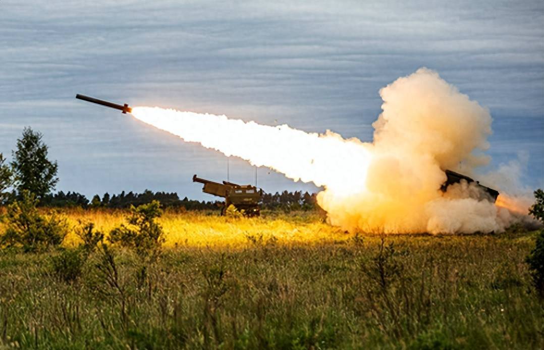 中方对美反击正式打响，中方30道禁令发往美国，合作被叫停，美方强烈抗议！
