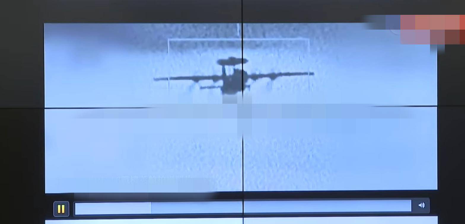 8个台军中将通报：解放军89架战机出击，055开火，075舰逼近台岛