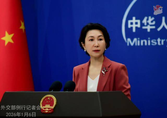 联合反美！俄潜艇为油轮护航，猛烈轰炸美国工厂，中国向全球表态