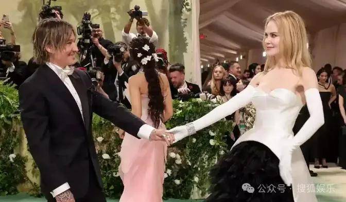 终究还是离婚了！这样的结果已经算体面了吧！