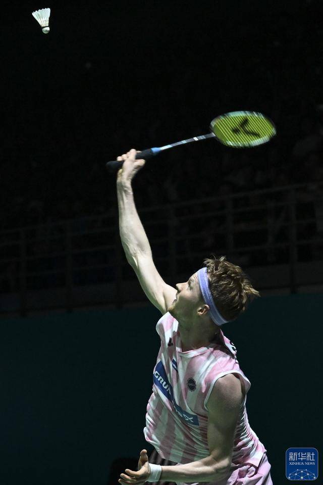 羽毛球丨马来西亚公开赛：石宇奇晋级决赛