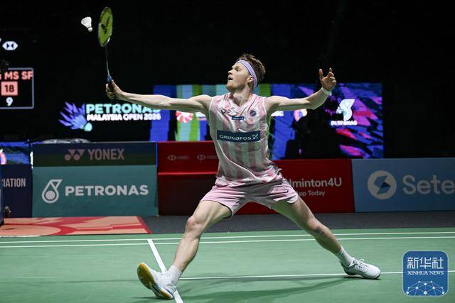 羽毛球丨马来西亚公开赛：石宇奇晋级决赛