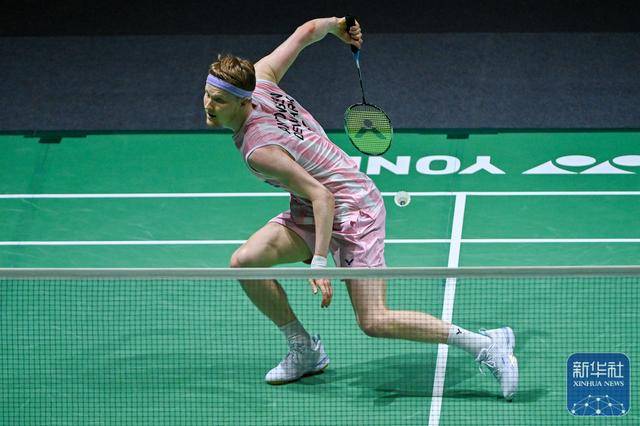 羽毛球丨马来西亚公开赛：石宇奇晋级决赛