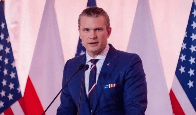 230:196!美国最新投票结果出炉,特朗普开始下令,大批美军出动