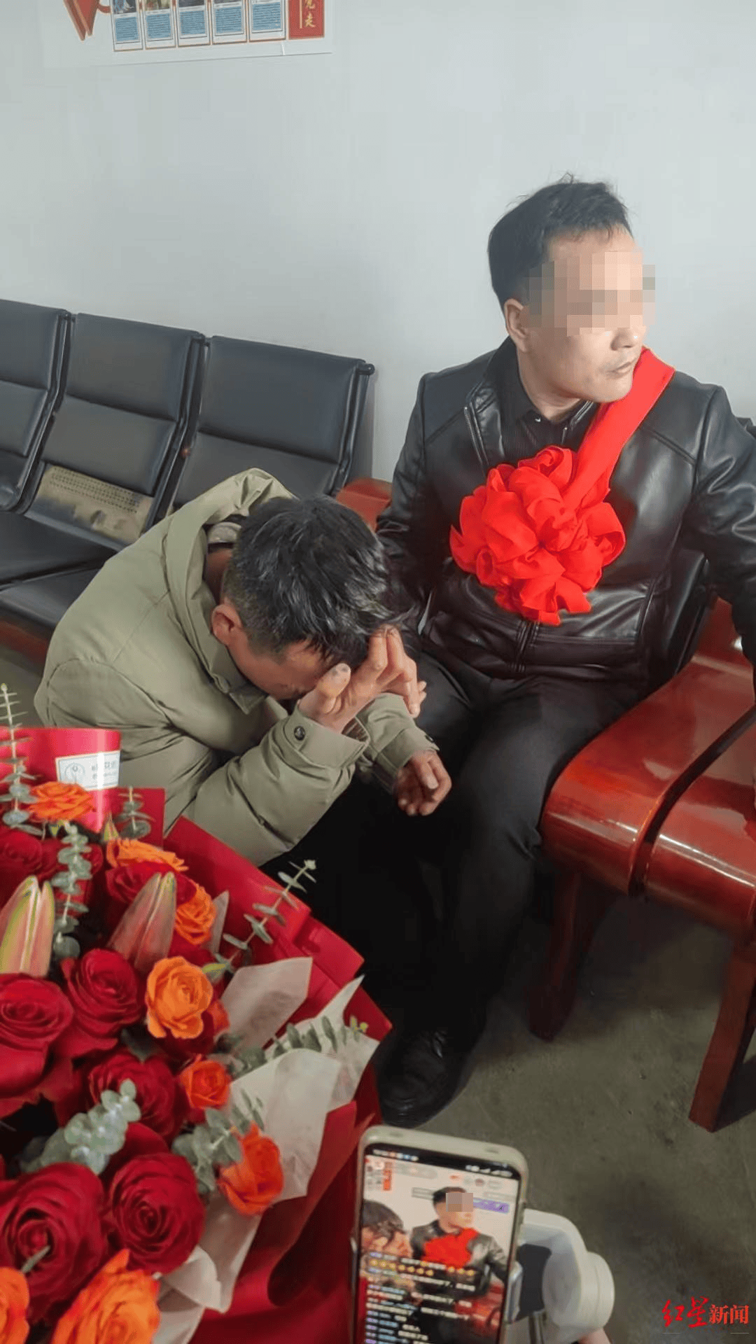 男子4岁时遭姑姑拐卖，38年后终回家认亲！聋哑父母苦寻多年，母亲已抱憾离世丨红星寻人