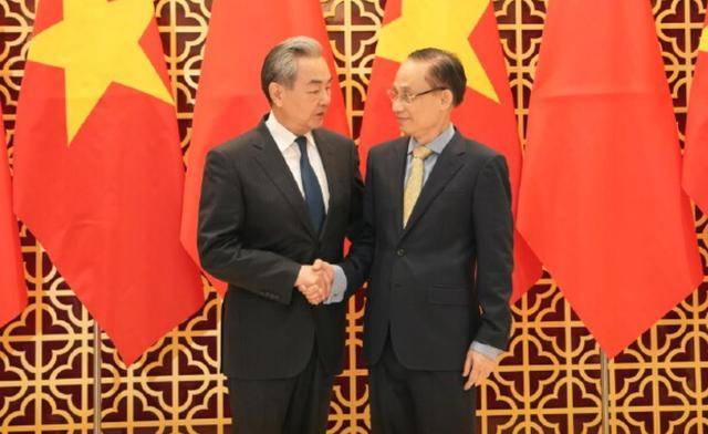 作为公安部长出身的苏林,推动与中方建立“3+3”机制,中越给世界打了个样