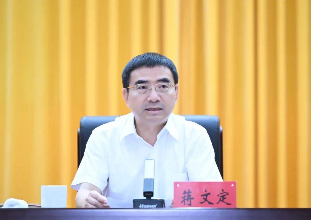 蒋文定在市委党校讲树立和践行正确政绩观学习教育专题党课