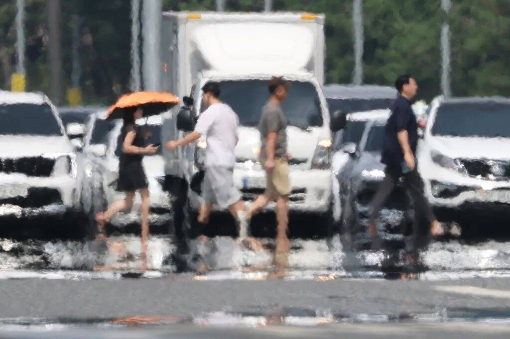 启动“国家灾难状态”,韩国现在到底有多热