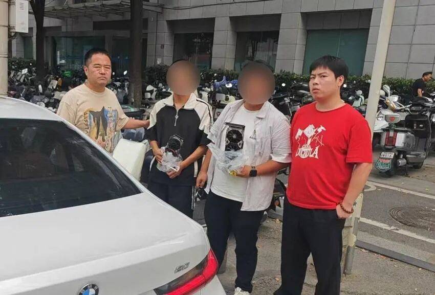 “电脑都能正常使用啊”，拆开一看显卡早换了