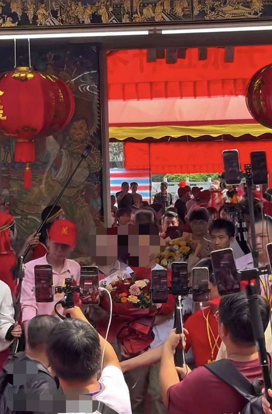 广东普宁一考生理科681分被清华录取，村里按“最高规格”祭祖，英歌巡游并设宴50桌