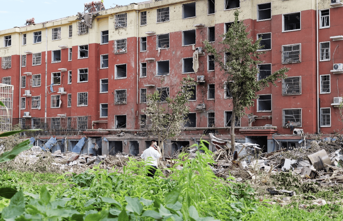 读特连线|山东临沂王桥社区突发爆炸,多栋建筑受损