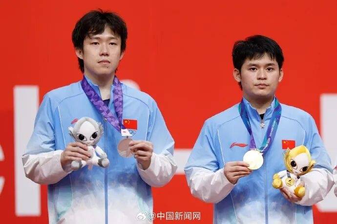 林诗栋回应击败王楚钦夺金：“头哥参加了男团和混双，受伤病困扰，有一些疲惫”